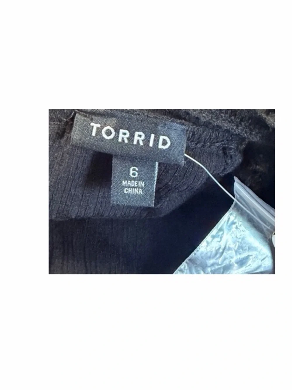 Torrid Textured Jersey Crewneck Crochet Raglan Top NWT - Picture 4 of 6